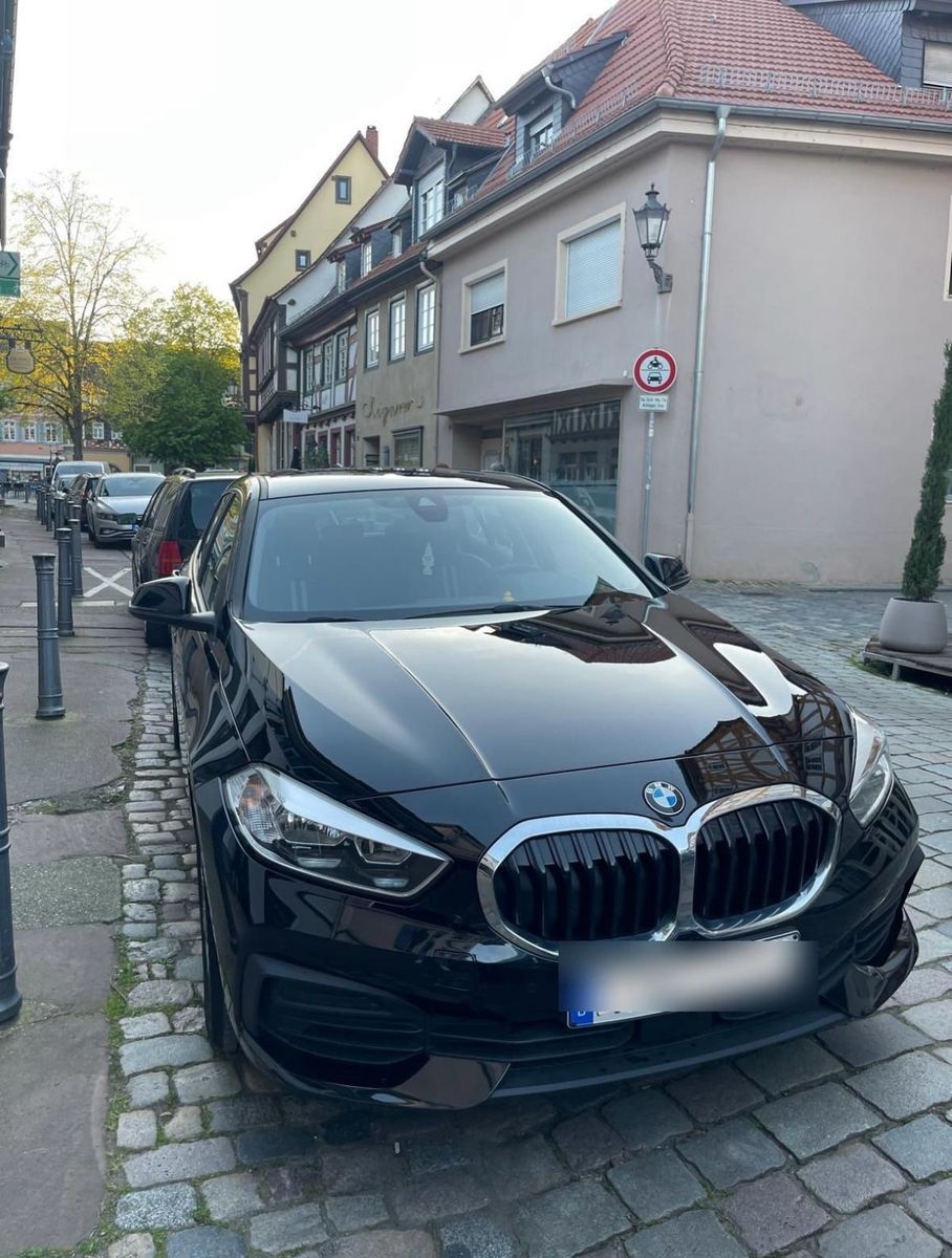 BMW 118i Advantage Raucherfrei Scheckheftgepflegt