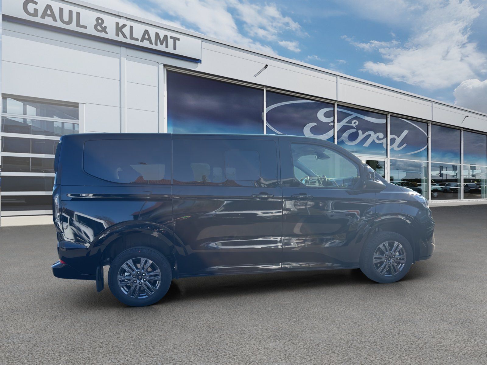 Fahrzeugabbildung Ford Tourneo Custom 2.0 Ecoblue 320 L1 Tourneo Titani