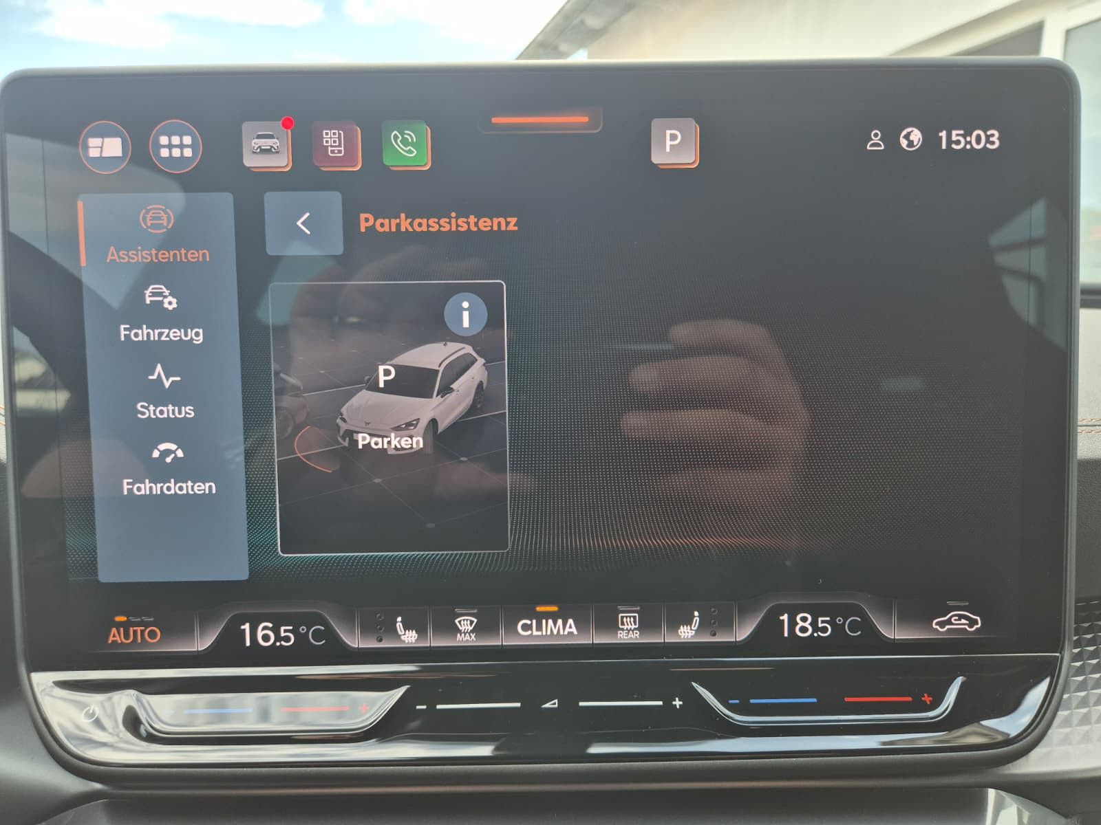 Fahrzeugabbildung CUPRA Leon 1.5 eTSI DSG AHK*DYNAMICA*EDGE*LED*5JGARAN.