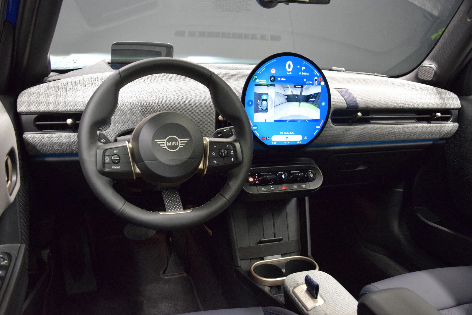 Fahrzeugabbildung MINI Cooper C Favoured Trim 5-Türen Paket-L Pano h/k