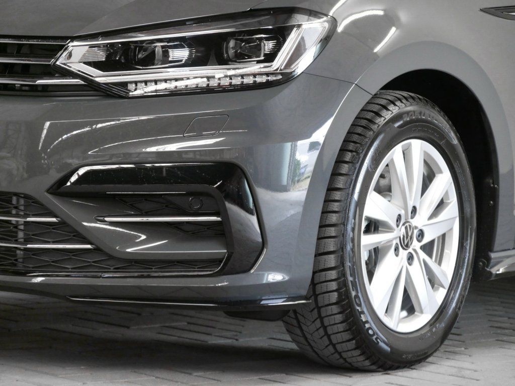 Fahrzeugabbildung Volkswagen Touran Highline 2.0 TDI DSG AHK Navi RFK