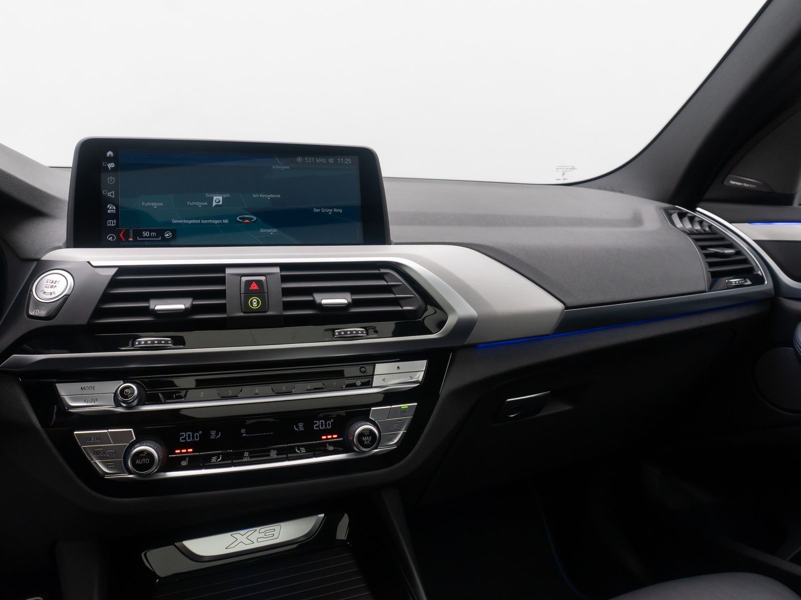 Fahrzeugabbildung BMW X3 xD20d M Sport 360&deg; AHK HUD H/K DAB Panorama