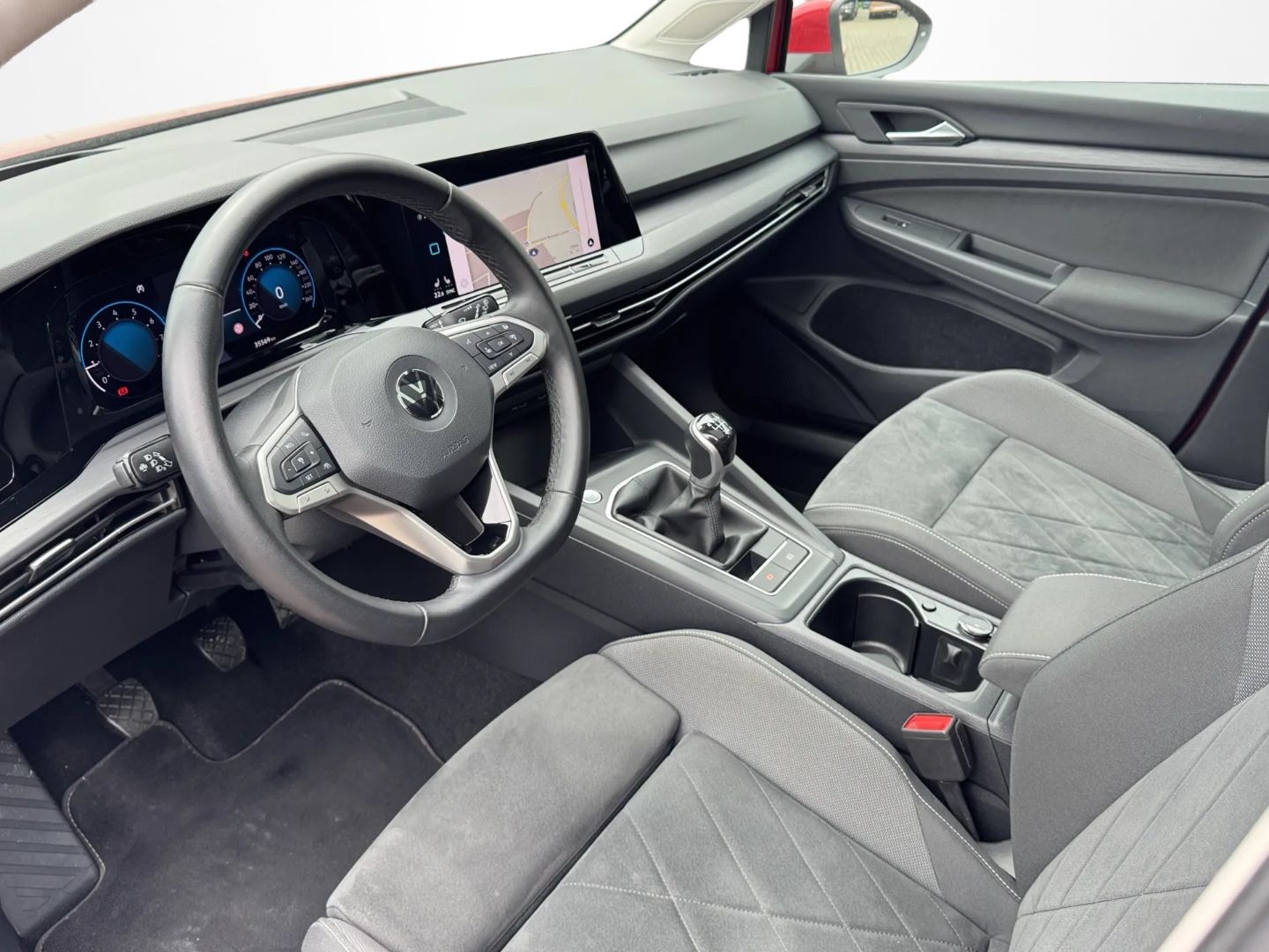 Golf VIII 1.5 TSI STYLE *PANO*NAVI*HUD*KEYLESS*