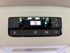 Fahrzeugabbildung Volkswagen T6.1 Multivan 2.0TDI 4MOTION Standhzg*Kamera*AHK