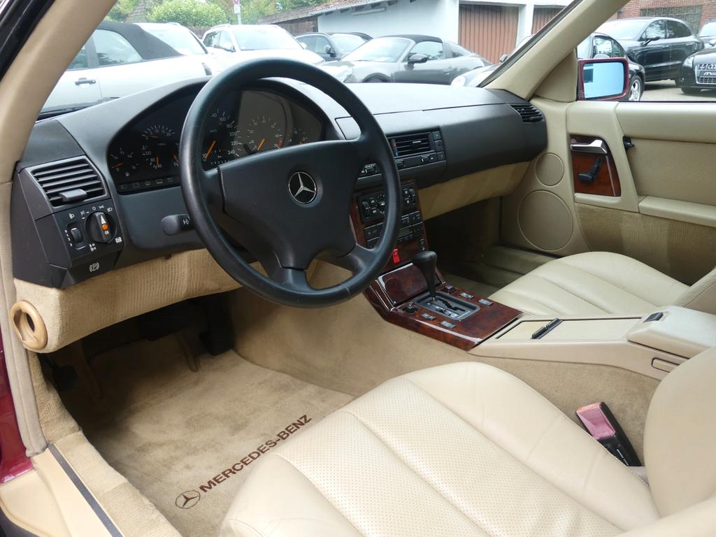 Mercedes-Benz SL 300