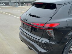 AUDI Q3 TDI SUV S-LINE /PANO/ALCANTARA AUDI Q3 TDI SUV S-LINE /PANO/ALCANTARA