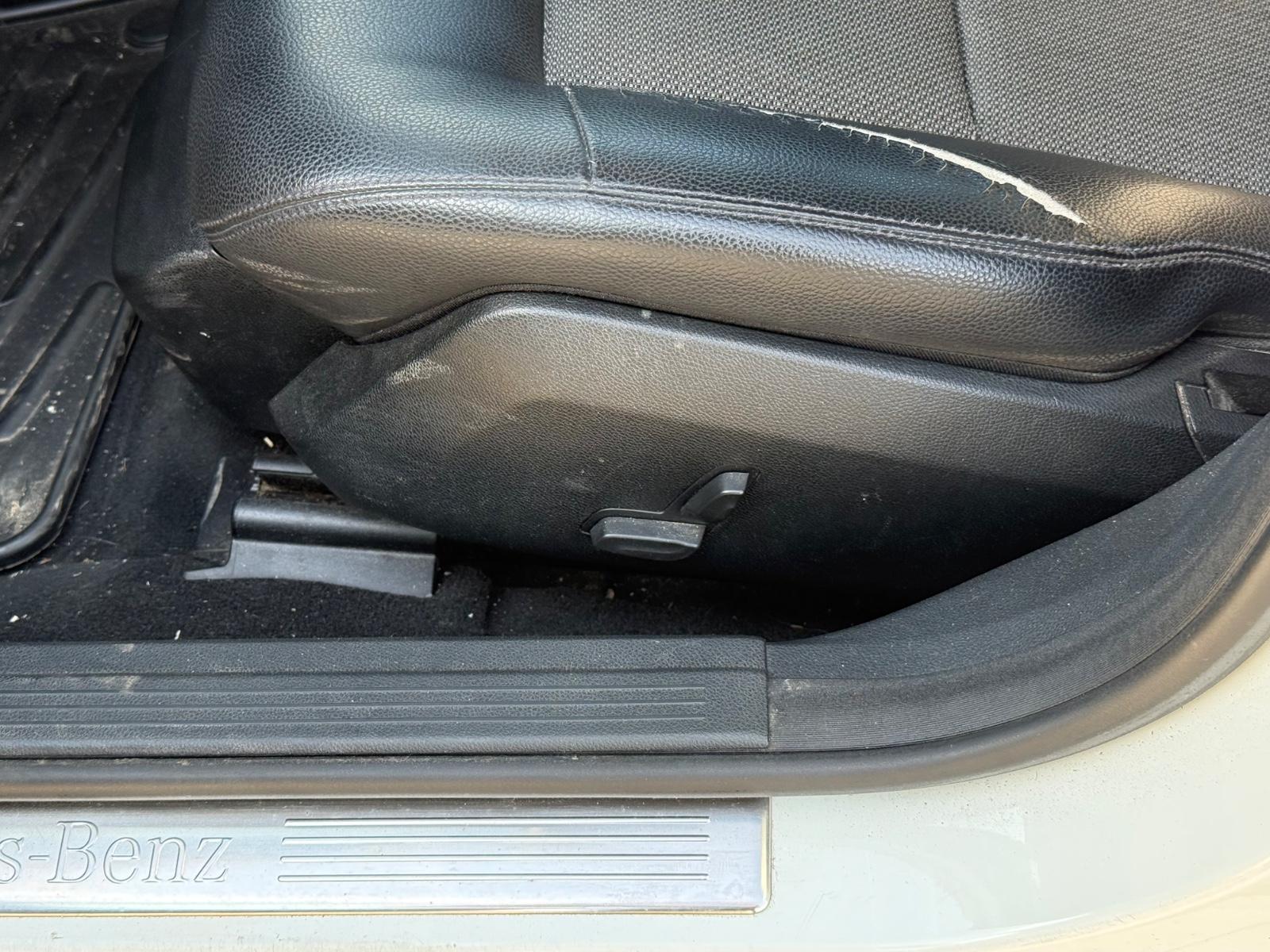 Mercedes-Benz E200 2010 — photo 19