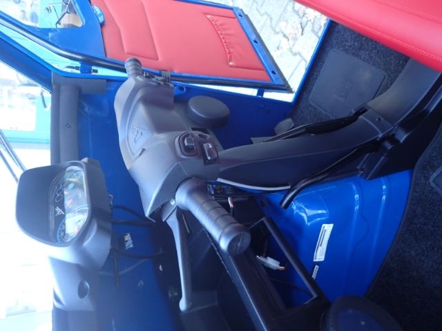 Fahrzeugabbildung Piaggio Ape 50 CC blau, Lieferung in ganz Deutschland