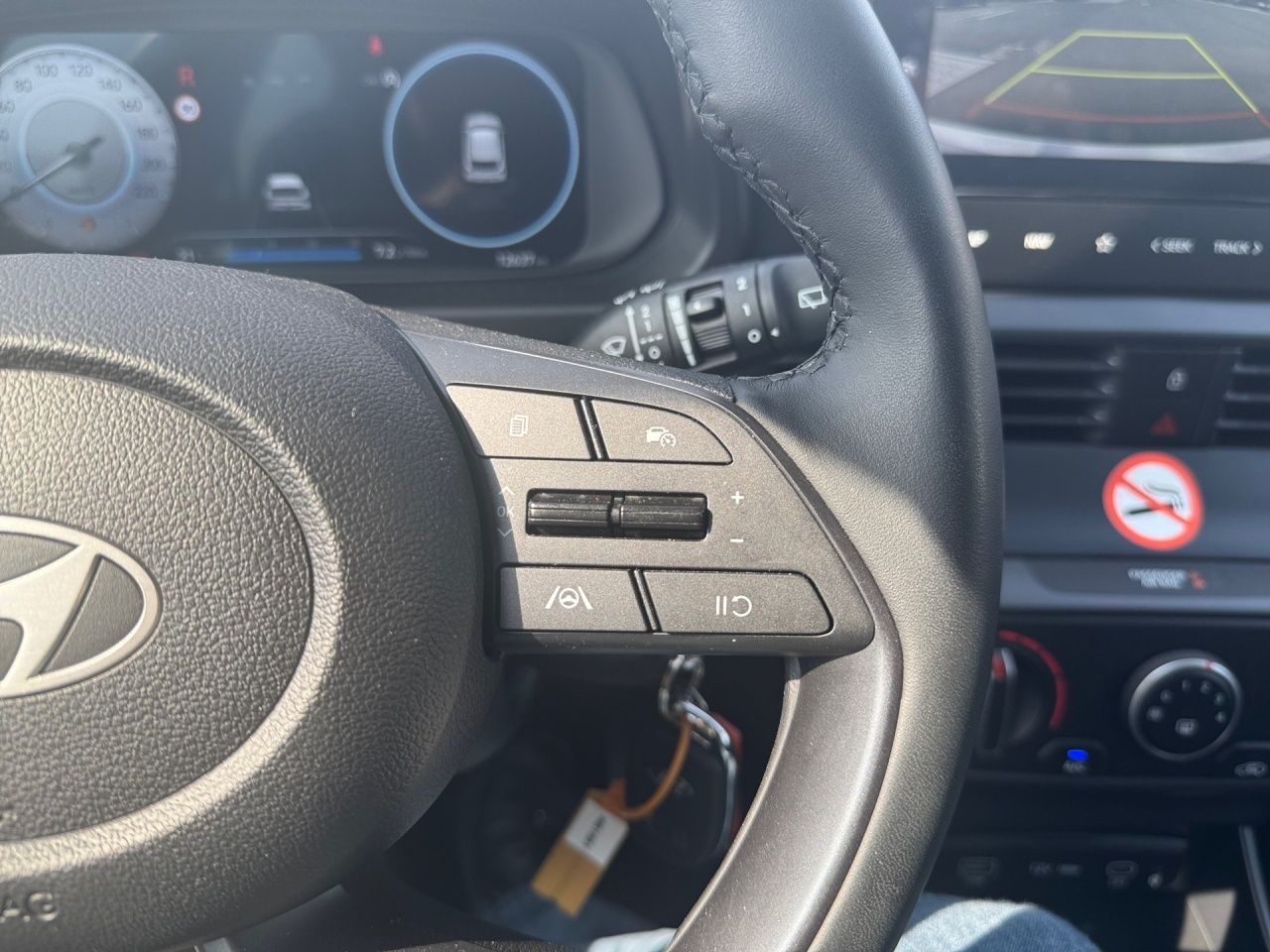 Fahrzeugabbildung Hyundai i20 TREND CARPLAY*SHZ*LHZ*NAVI*USB*TOUCH*KAMERA