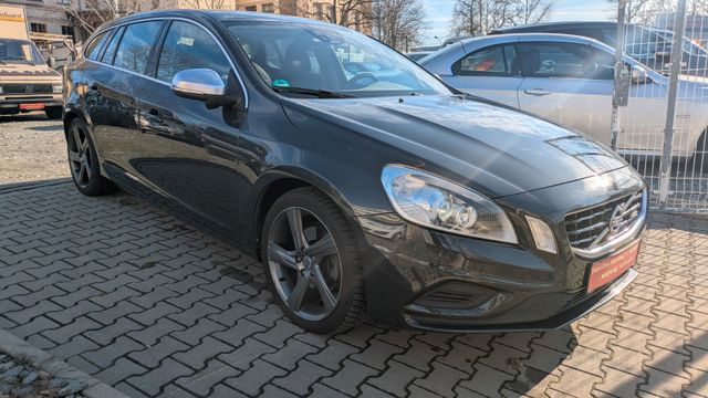 Volvo V60 Kombi R-Design 2.0D Xenon/Navi/2.HAND/Scheck