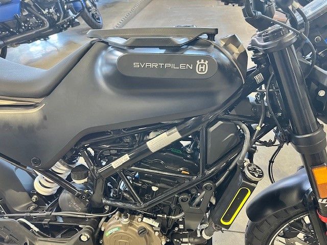Fahrzeugabbildung Husqvarna Husqvarna Svartpilen 125