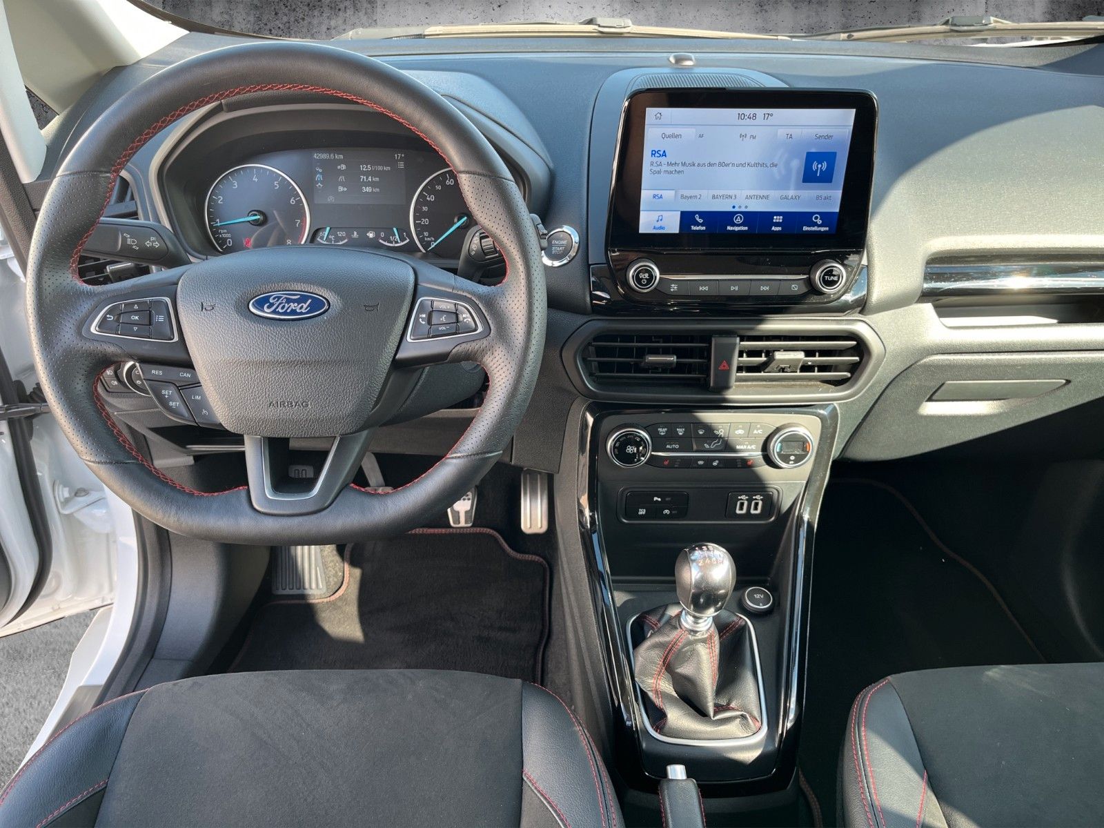 Fahrzeugabbildung Ford EcoSport ST-Line