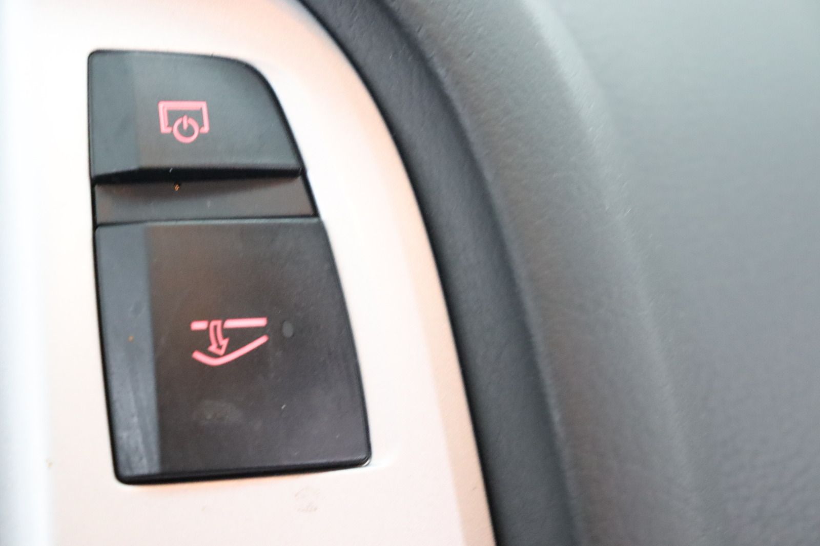 Fahrzeugabbildung Audi A6 3.0 TDI quattro Avant S-line * Navi * Memory