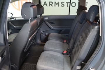 Volkswagen Touran 2.0 DSG R-Line 7-Sitze AHK Kamera