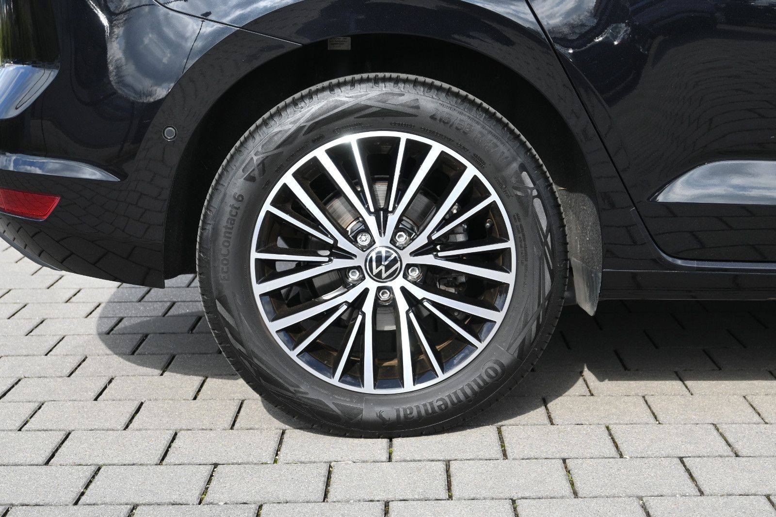 Fahrzeugabbildung Volkswagen Touran 2.0 TDI DSG °UVP 58.793€°7-SITZE°STANDHZ°