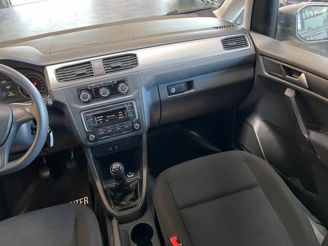 MYAUTOCENTER – Gebraucht- und Jahreswagen mit Werkstattservice in Pfaffenhofen Volkswagen Caddy PKW Maxi BMT*Klima*Radio*7Sitze*