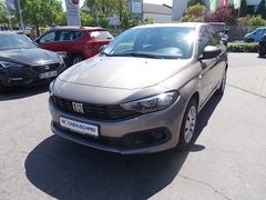 Fahrzeugabbildung Fiat Tipo Kombi Easy 1.0