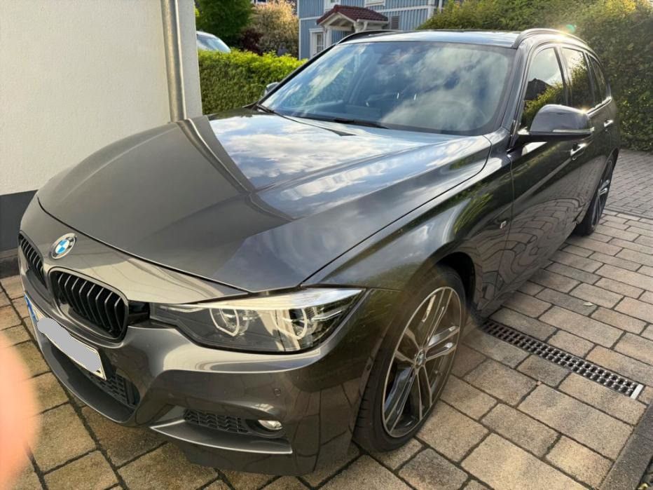 Image of BMW 320