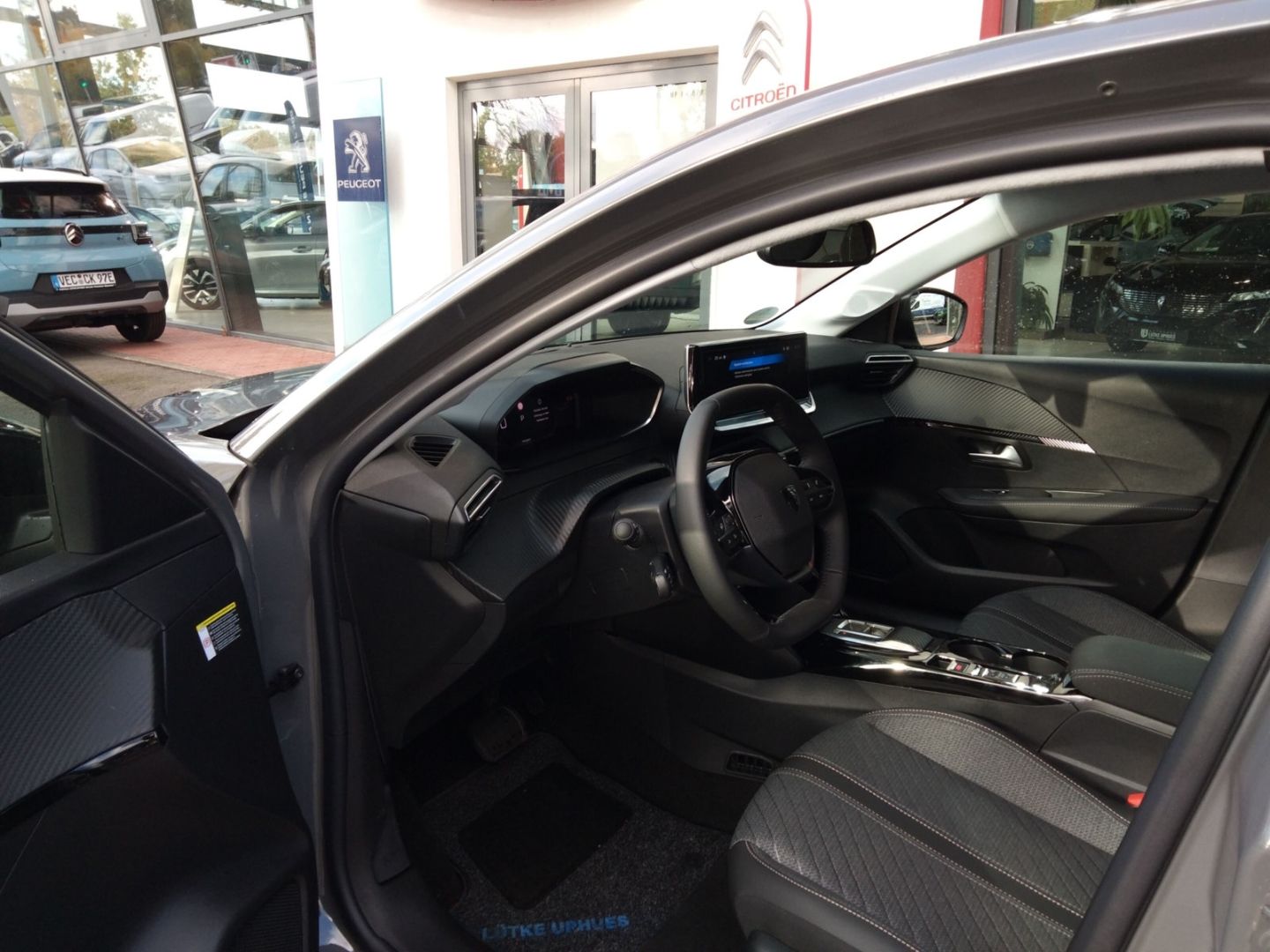 Fahrzeugabbildung Peugeot 208 Allure Elektro 156 Navi 360 Kamera SHZ Keyle