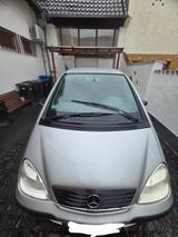 Mercedes-Benz A klasse (Garage Fahrzeug+Frische TÜV +Wenig KM) - Mercedes-Benz A 140 in Frankfurt (Main)