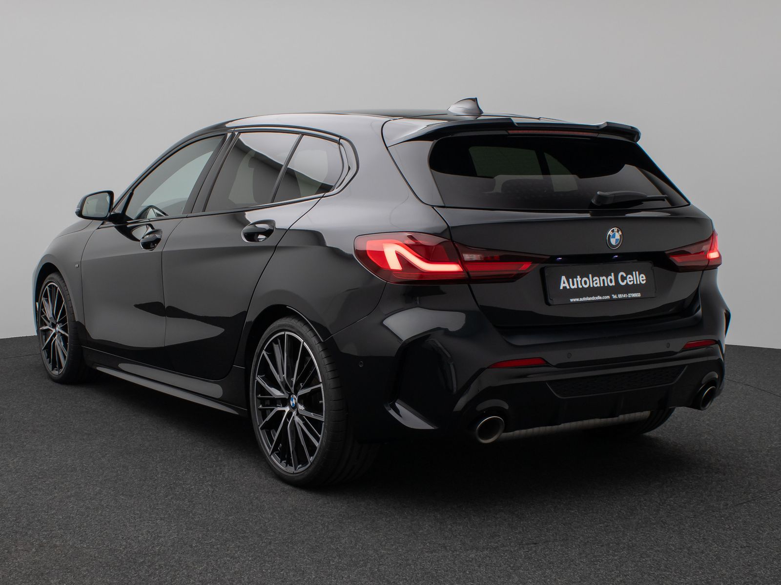 Fahrzeugabbildung BMW M135i xD HUD DAB H/K Komfort 19" Lenkradheizung