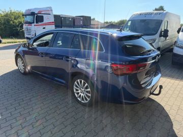 Toyota Avensis - 11