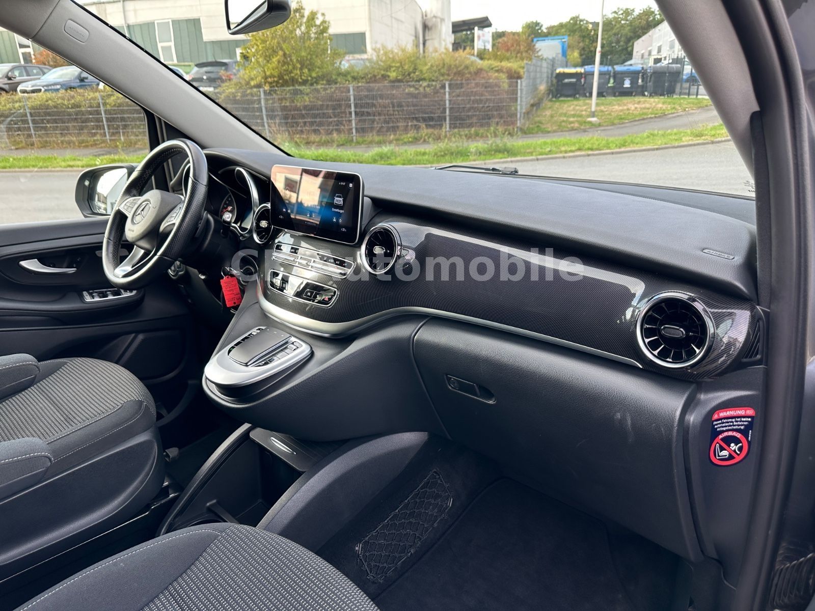 Fahrzeugabbildung Mercedes-Benz V 250d EDITION 4MATIC lang/7 Sitze/Navi/LED/AHK