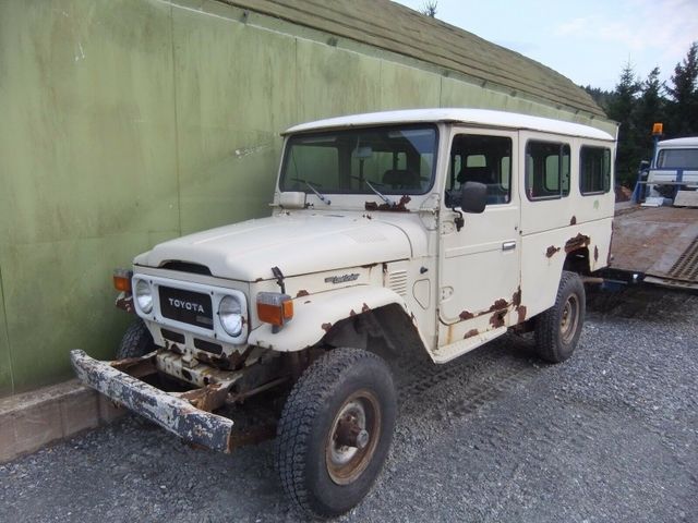 Toyota Land Cruiser BJ45Buschtaxi O.Zustd.ungeschweißt