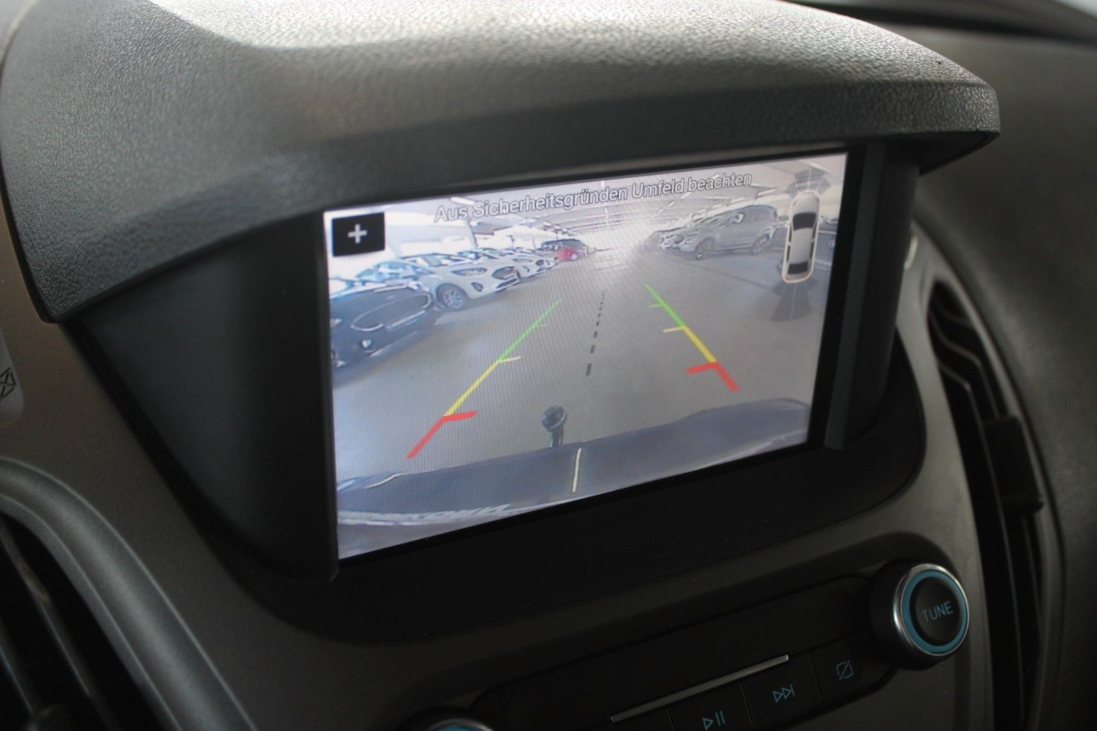 Fahrzeugabbildung Ford Tourneo Courier 1.5 TDCi Trend AHK KLIMA WinterP