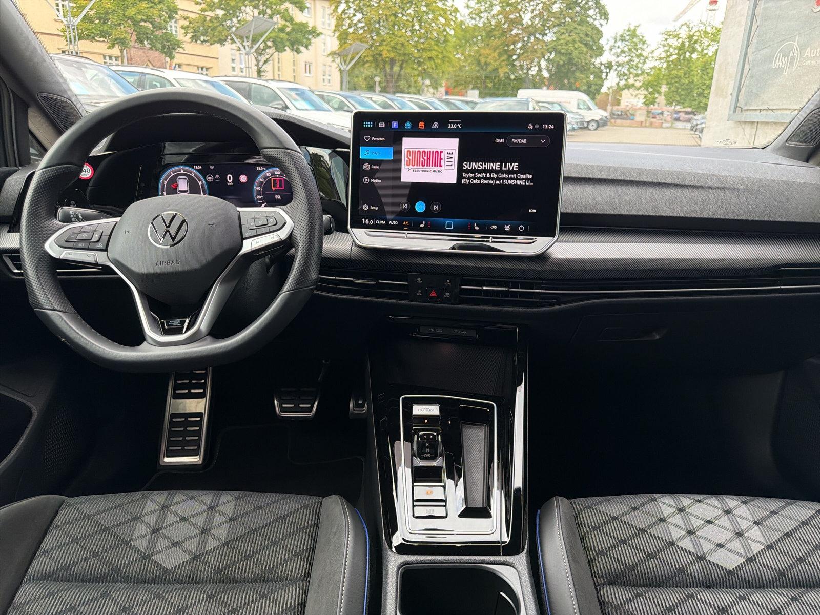 Volkswagen Golf VIII 1.5 eTSI DSG R-Line AHK MATRIX DCC KAM, миниатюра 16