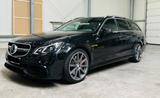 Mercedes-Benz E 63 AMG E 63 T AMG S 4MATIC AMG S - Mercedes-Benz E 63 AMG: Kombi