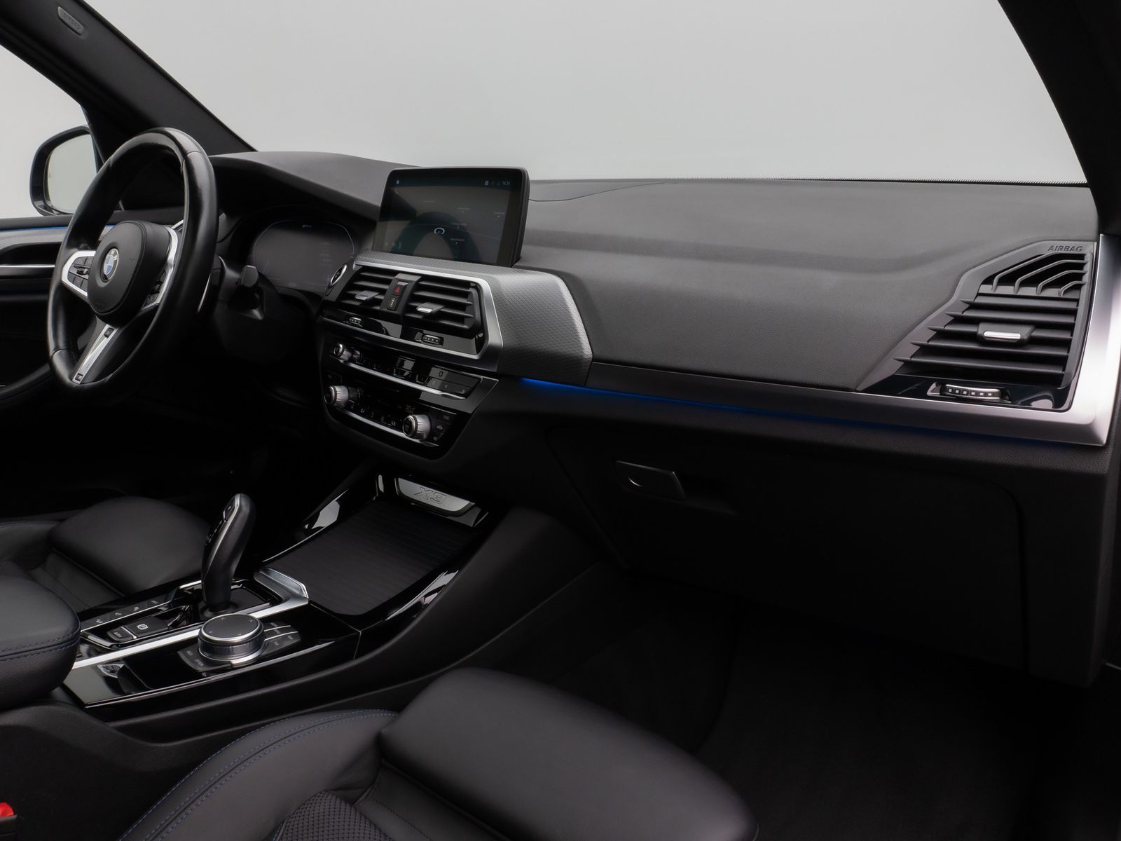 Fahrzeugabbildung BMW X3 xD30e M Sport Panorama 360°HUD DAB HiFi 20Zl