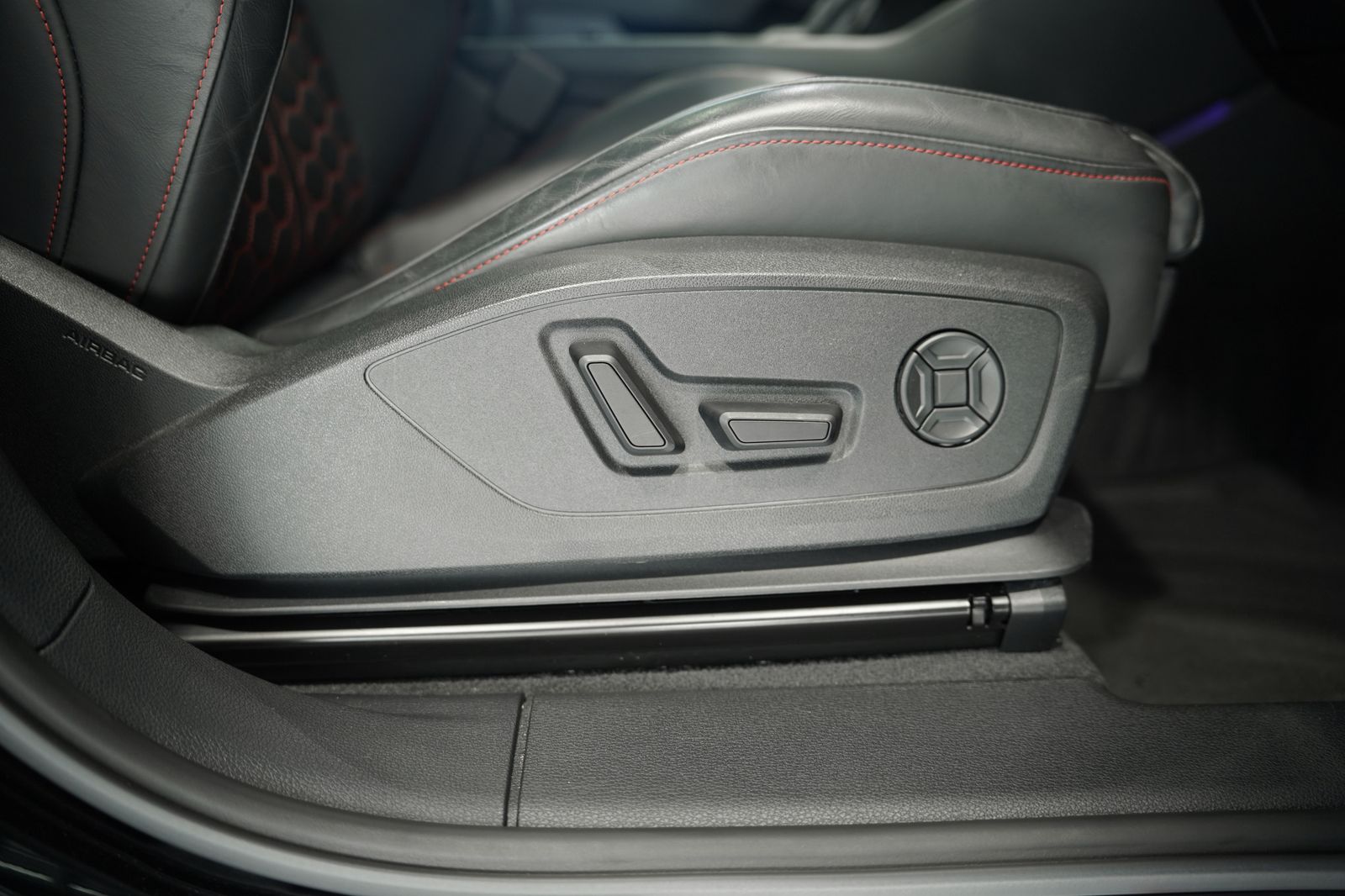 Audi Rsq3