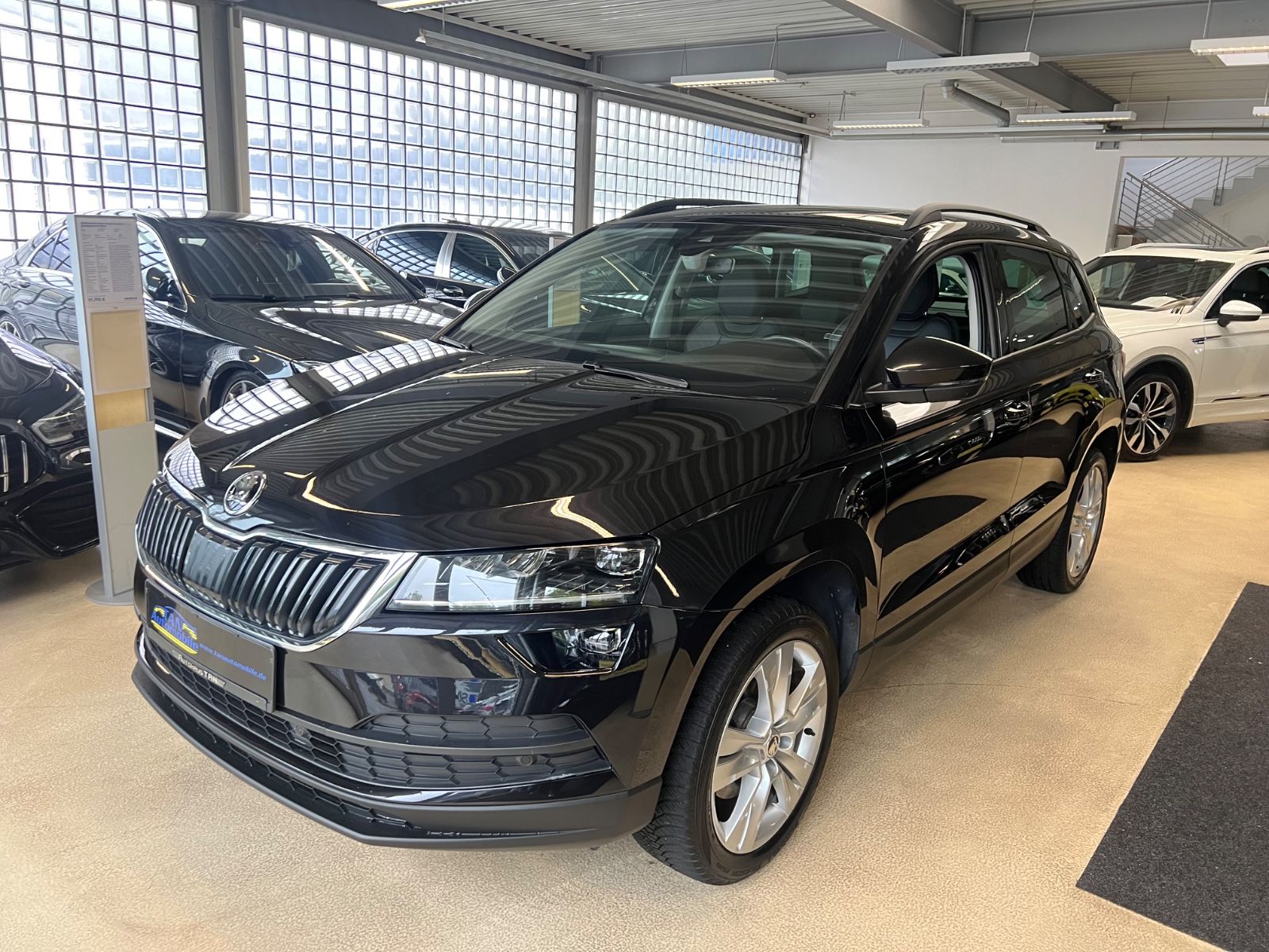 Fahrzeugabbildung SKODA Karoq Style DSG *PANO*SITZHEIZUNG*LEDER*