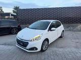 Peugeot 208 PureTech 82 5p. GPL Allure - Peugeot mit LPG-Antrieb