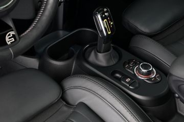 MINI COOPER SE ELECTRIC COLLECTION HUD PANO Black Pak