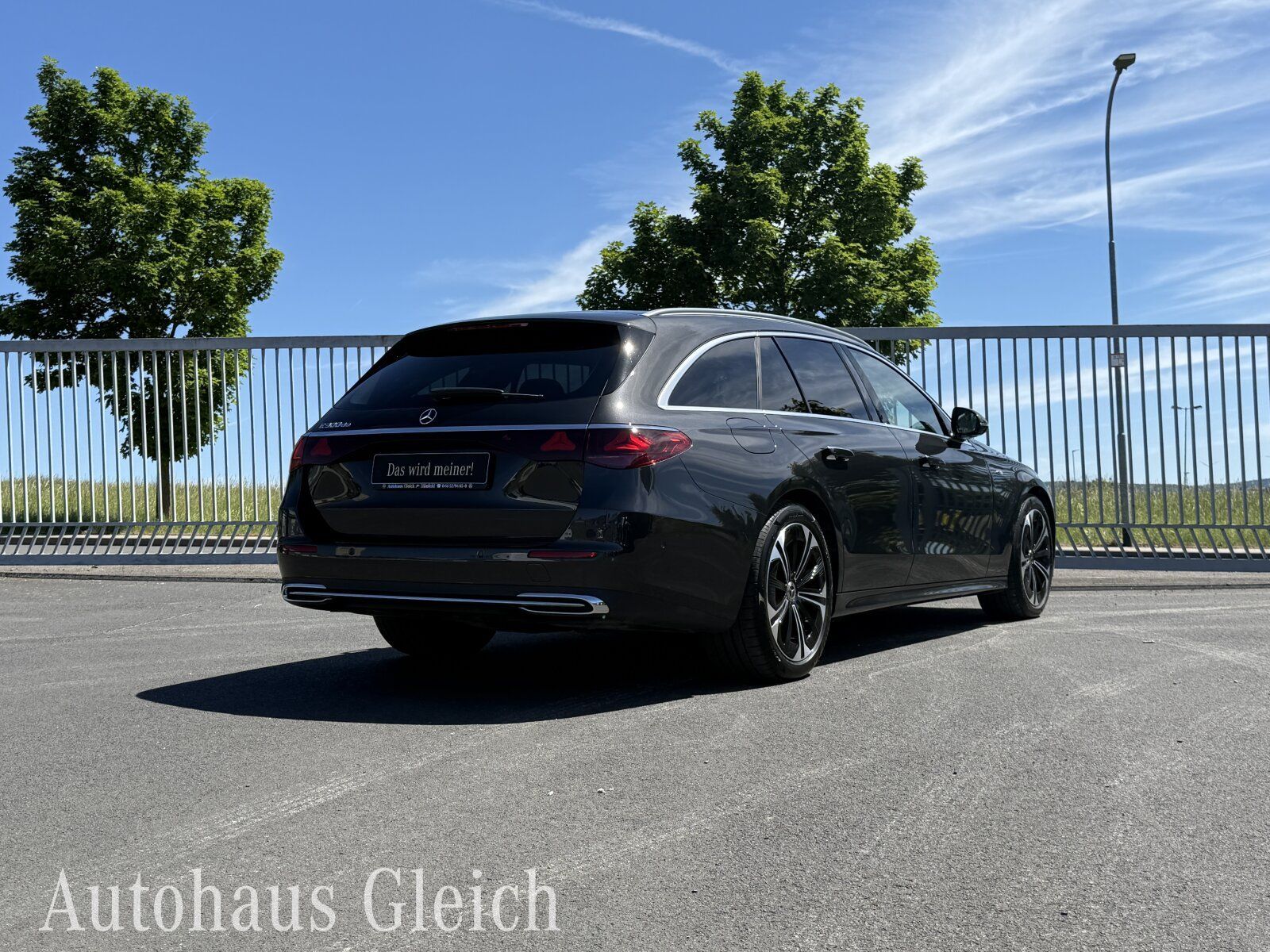 Fahrzeugabbildung Mercedes-Benz E 300 de Avantgarde Advanced Plus Distronic/Klim