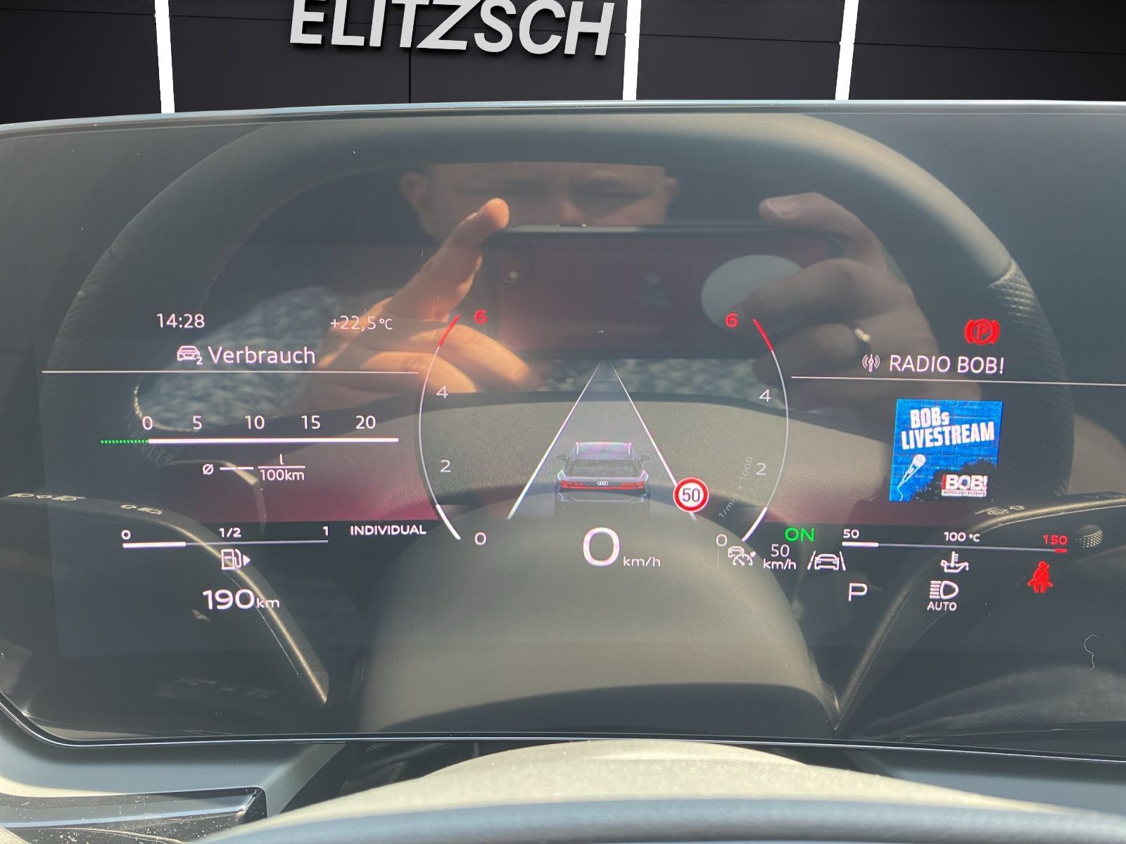 Fahrzeugabbildung Audi A6 Avant TDI edition one Q PANO MATRIX TECH PRO
