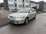 Toyota, Avensis Kombi 1,8 top Zustand 105 tkm - Toyota Avensis in Bochum