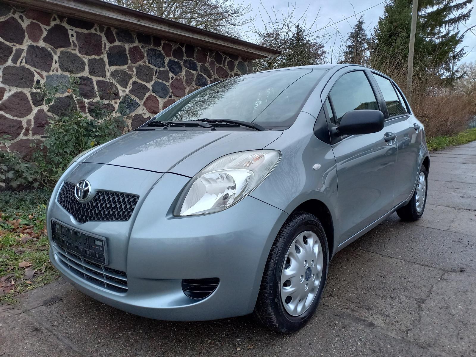 Toyota Yaris - 1 Hand- Klima- Tüv neu