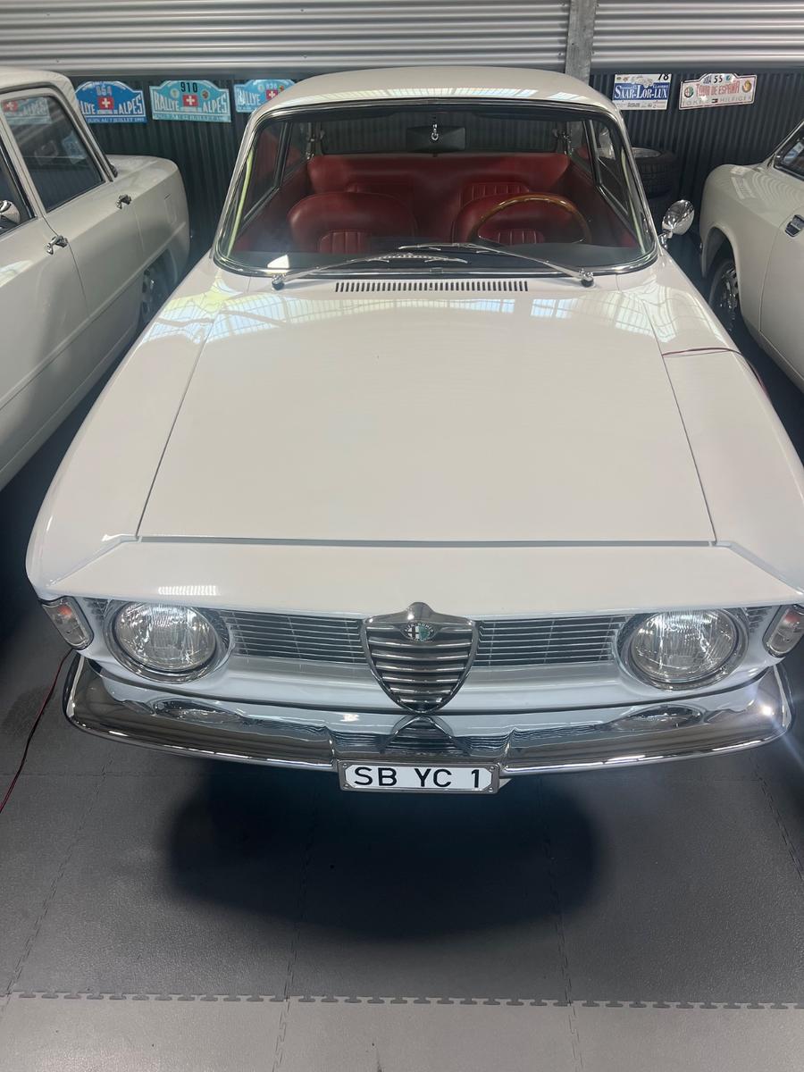 Alfa Romeo Giulia Sprint GT 1.Serie perfekte Restaurierung