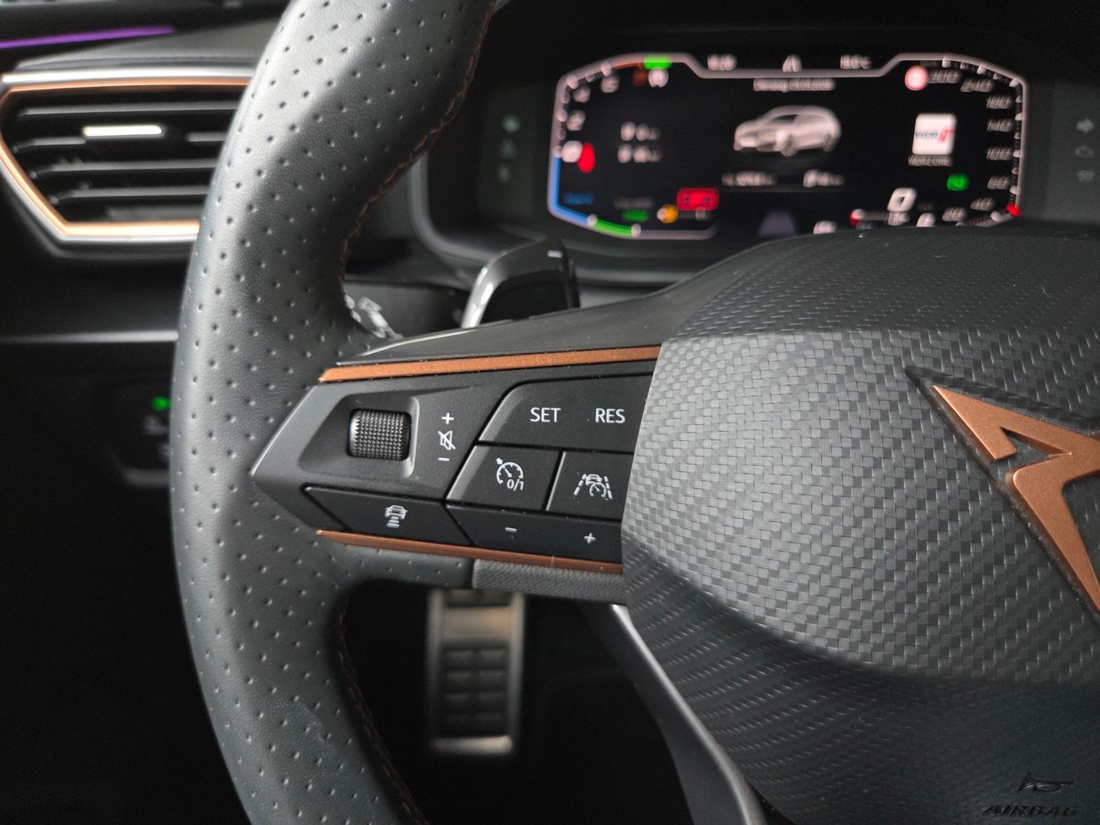 Fahrzeugabbildung CUPRA Leon Sportstourer VZ 1.4 e-Hybrid SHZ LED NAVI