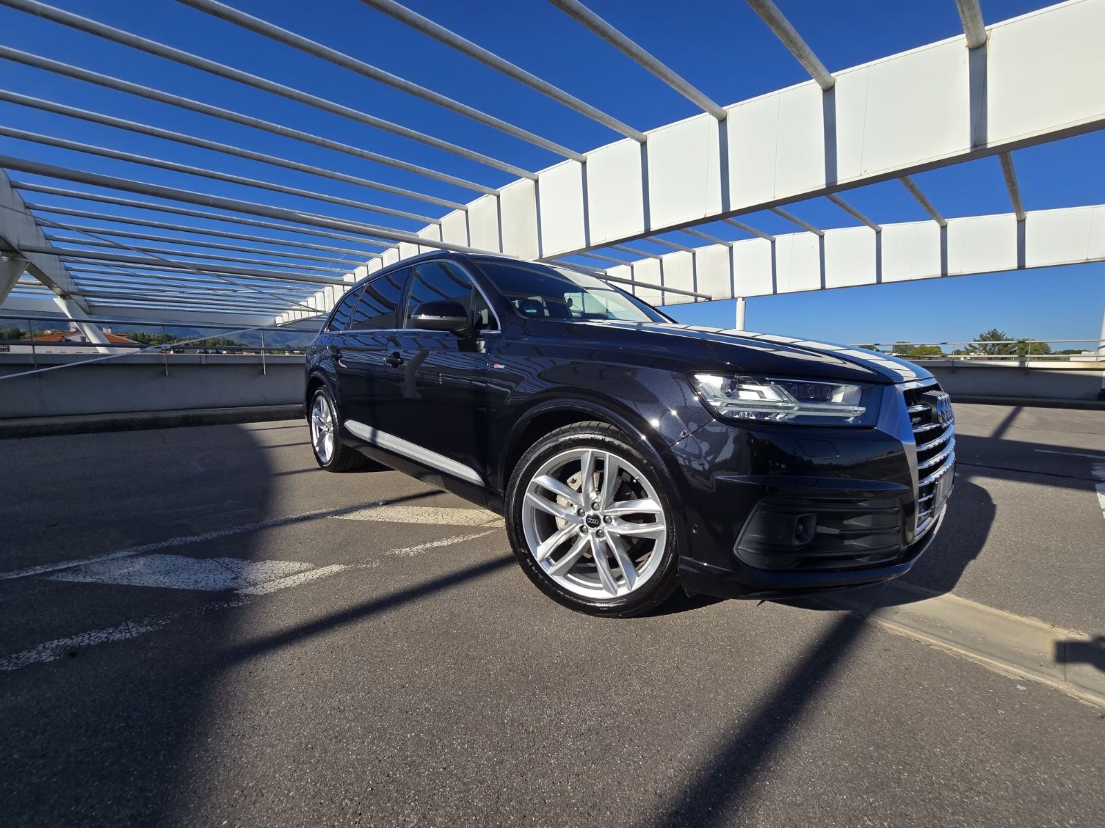 AUDI Q7 3.0 TDI 3xS-line, PANO,VW-Garantie, AHK