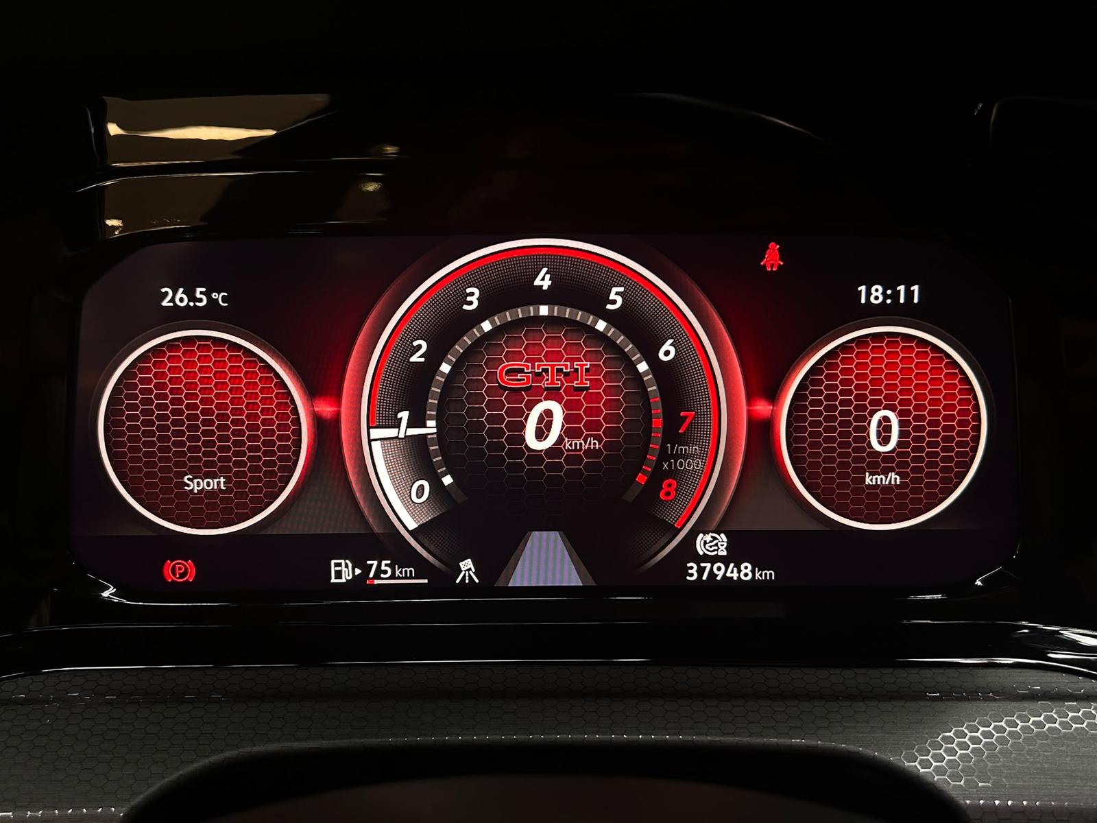 Volkswagen Golf VIII GTI 2,0 TSI LED+SHZ+CARPLAY+DAB+TEMP+, миниатюра 18