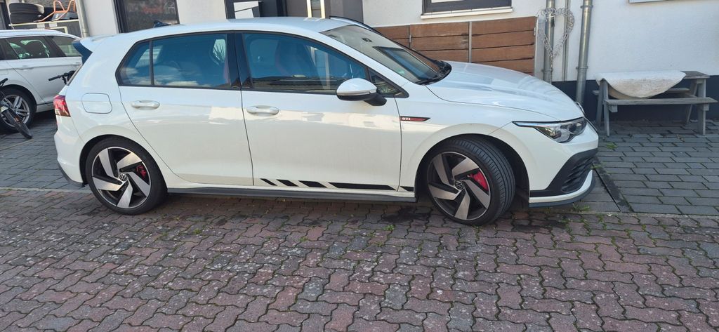 Image of Volkswagen Golf