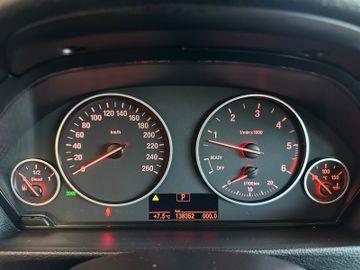 BMW 330 d Touring Luxury Line *1. Hand*Vollleder*LED