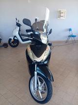 Honda SH 300 i . - HONDA SH 300I