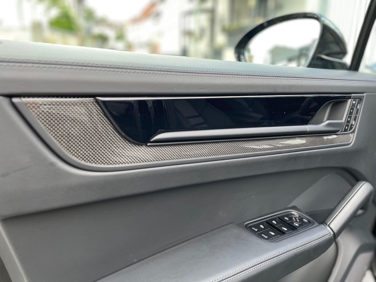 Fahrzeugabbildung Porsche Cayenne GTS Coupé Leichtbau|ACC|HUD|PASM|3.Displ