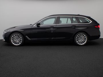 Fahrzeugabbildung BMW 530d xDr Tour Luxury Line ACC H/K Panorama DAB