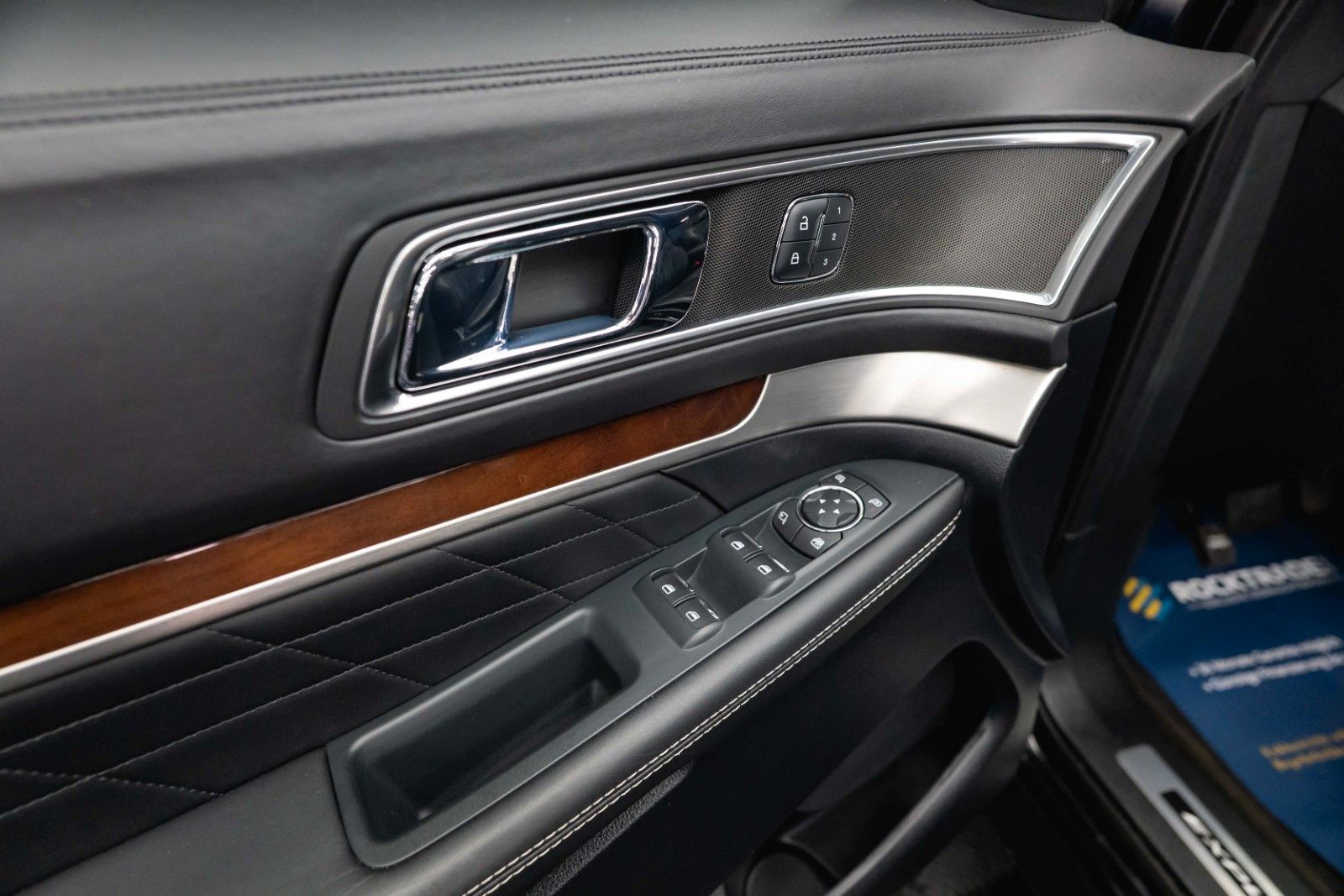 Fahrzeugabbildung Ford Explorer 3.5 V6 4x4 PLATINUM Twin-Turbo EcoBoost